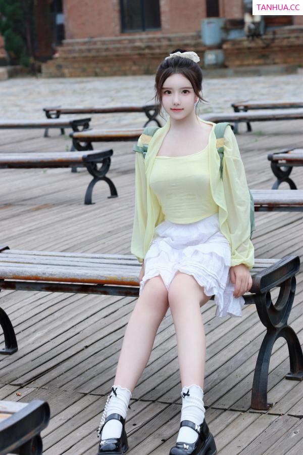   [XiuRen]高清写真图 2024.08.16 No.9024 小薯条nienie 美乳性感第57张图片